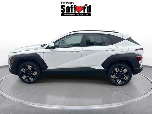 Atlas White 2025 Hyundai KONA SEL