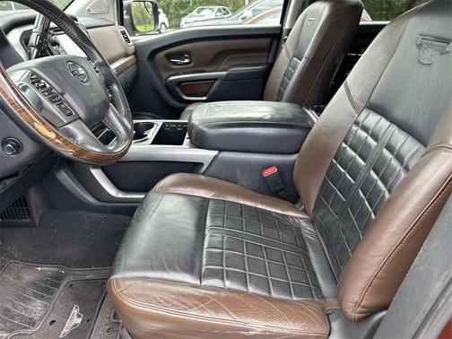 2017 Nissan Titan Platinum Reserve