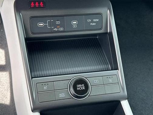 2025 Hyundai KONA EV SEL