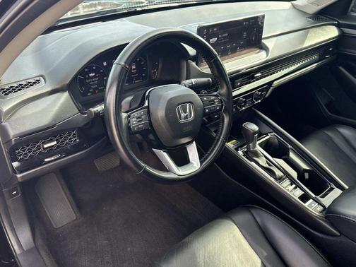 Crystal Black Pearl 2024 Honda Accord Hybrid Touring