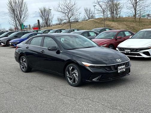 2025 Hyundai ELANTRA Limited