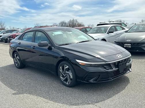 2025 Hyundai ELANTRA Limited