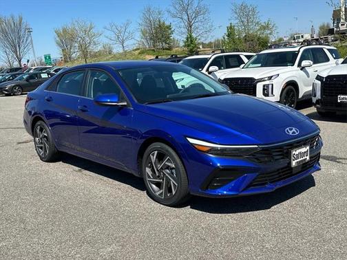 2025 Hyundai ELANTRA SEL