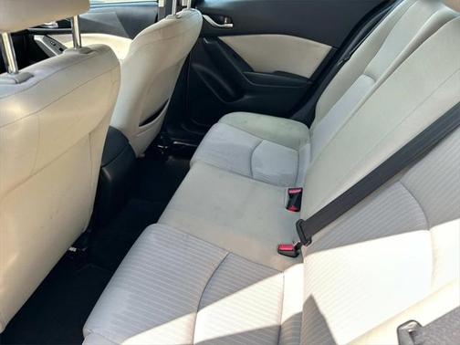 2015 Mazda Mazda3 i Sport