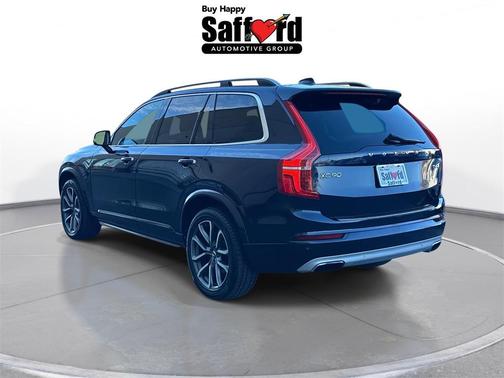 2017 Volvo XC90 T6 Momentum