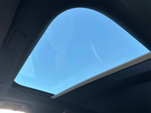 2017 Volvo XC90 T6 Momentum