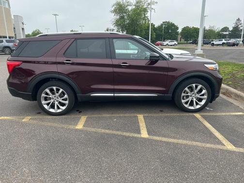 2022 Ford Explorer Platinum