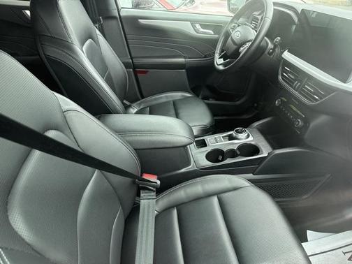 2023 Ford Escape Platinum