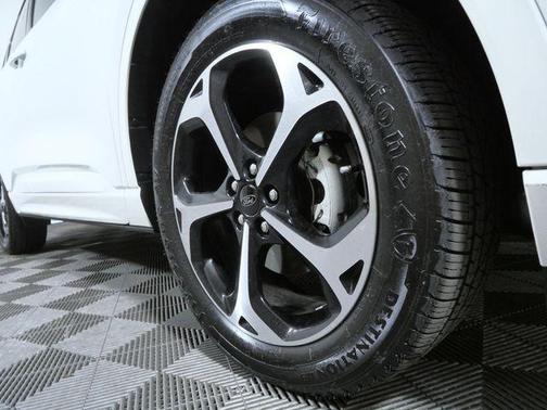 White Metallic 2024 Ford Escape ST-Line Select