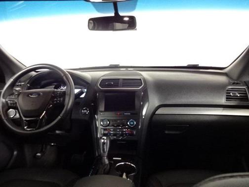 MAGNETIC 2018 Ford Explorer XLT