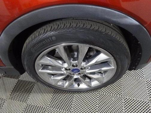 Sunset 2015 Ford Escape SE