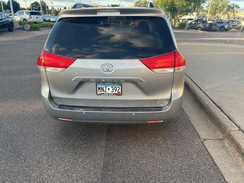 2013 Toyota Sienna XLE