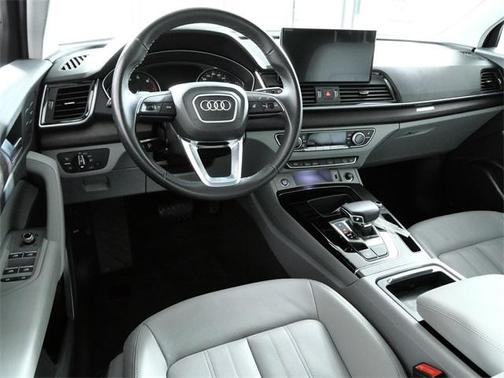 2022 Audi Q5 45 S line Premium