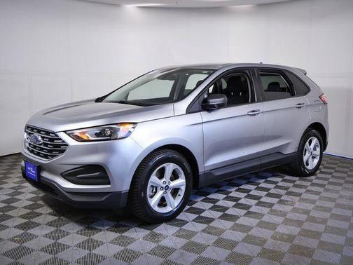 Silver Metallic 2020 Ford Edge SE