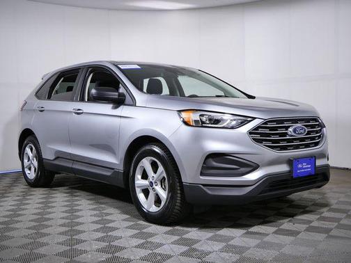 Silver Metallic 2020 Ford Edge SE