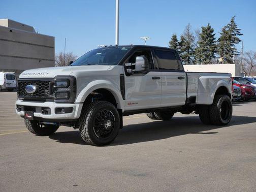 2025 Ford F-450 Platinum