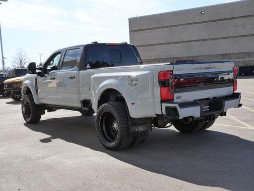 2025 Ford F-450 Platinum