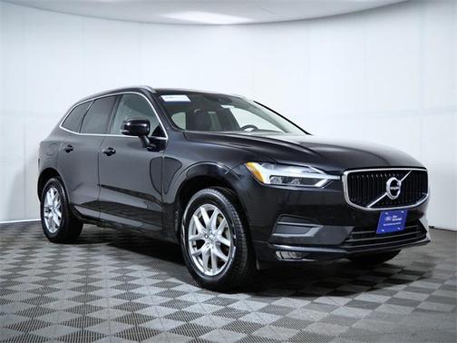 2021 Volvo XC60 T5 Momentum