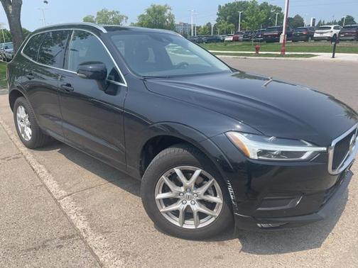 2021 Volvo XC60 T5 Momentum