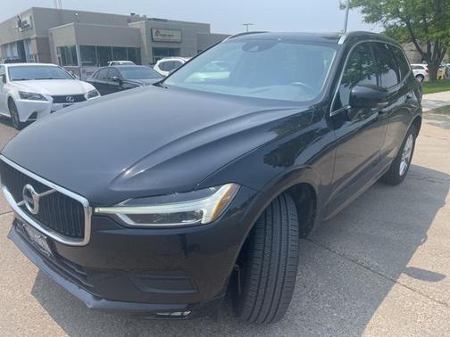 2021 Volvo XC60 T5 Momentum