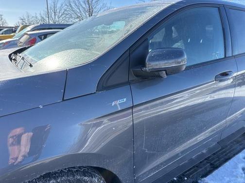 2022 Ford Edge ST Line