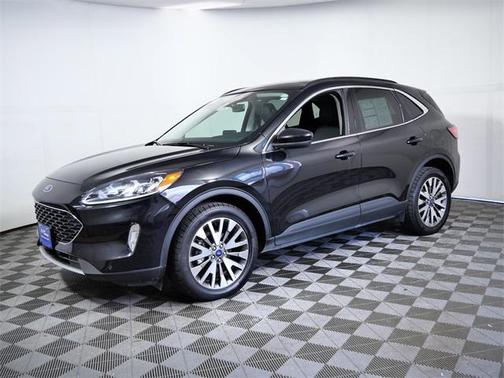 2022 Ford Escape Titanium