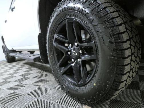 2022 Chevrolet Silverado 1500 Custom Trail Boss