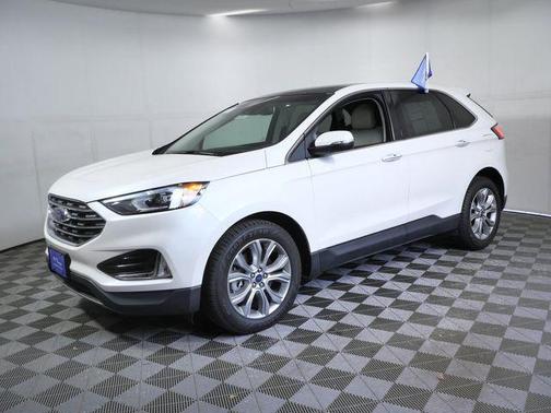 White Platinum Clearcoat Metallic 2019 Ford Edge Titanium