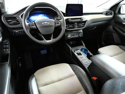 2021 Ford Escape Titanium