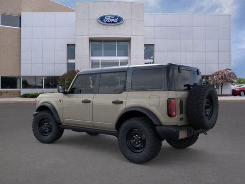 Desert Sand 2026 Ford Bronco Badlands