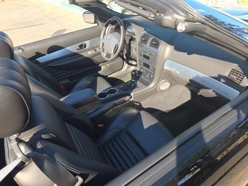 2002 Ford Thunderbird Base