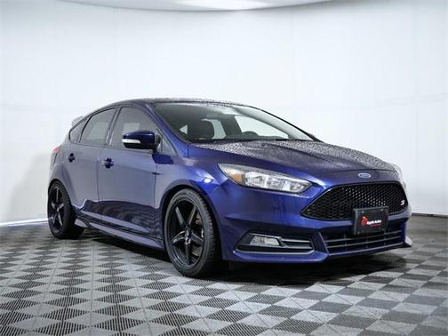2017 Ford Focus ST 
