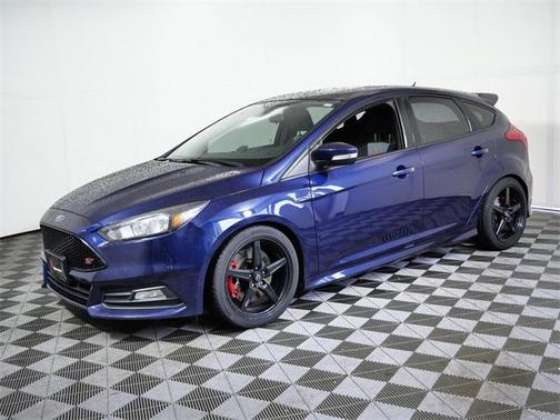 2017 Ford Focus ST 