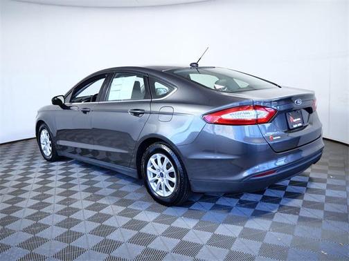 2016 Ford Fusion S