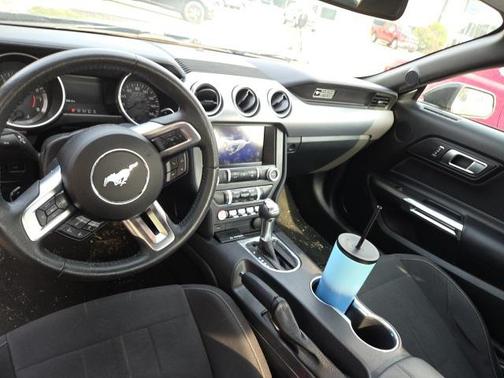 2020 Ford Mustang EcoBoost
