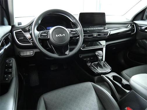 2023 Kia Seltos EX