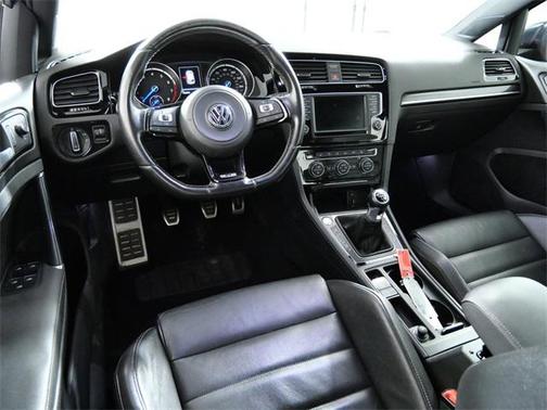 2016 Volkswagen Golf R 4-Door