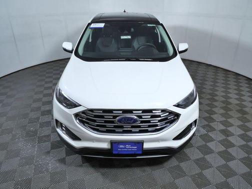 White Metallic 2023 Ford Edge Titanium