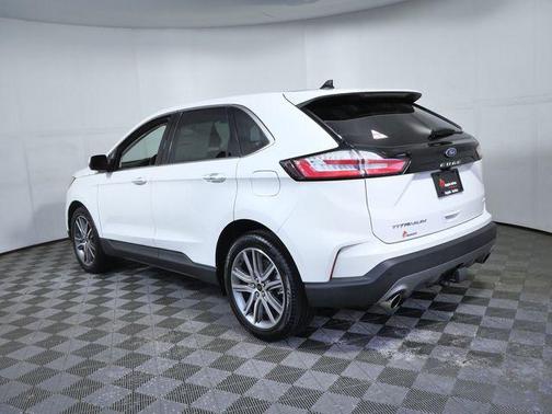 White Metallic 2023 Ford Edge Titanium