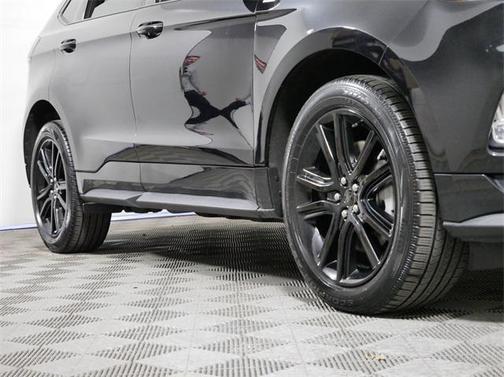 2022 Ford Edge ST Line