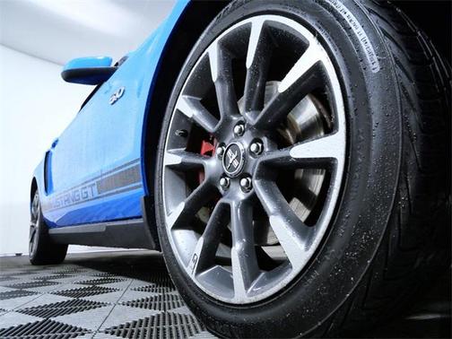 2011 Ford Mustang GT Premium