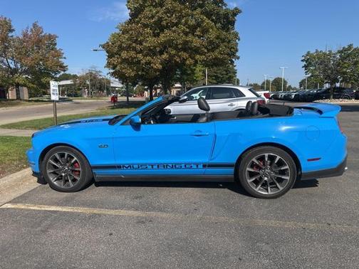 2011 Ford Mustang GT Premium