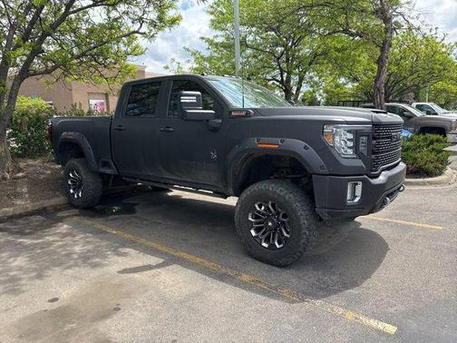 White Frost 2022 GMC Sierra 2500 Denali