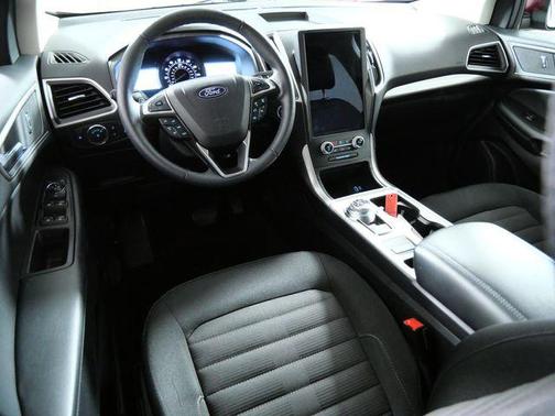 Rapid Red Metallic Tinted Clearcoat 2024 Ford Edge SEL