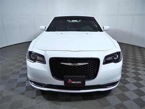 2016 Chrysler 300 S