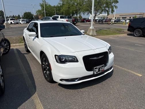 2016 Chrysler 300 S