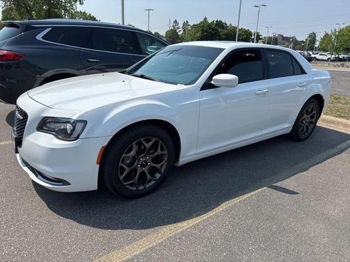 2016 Chrysler 300 S