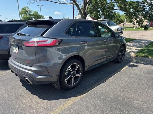 2022 Ford Edge ST