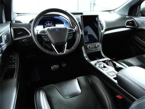 2022 Ford Edge ST