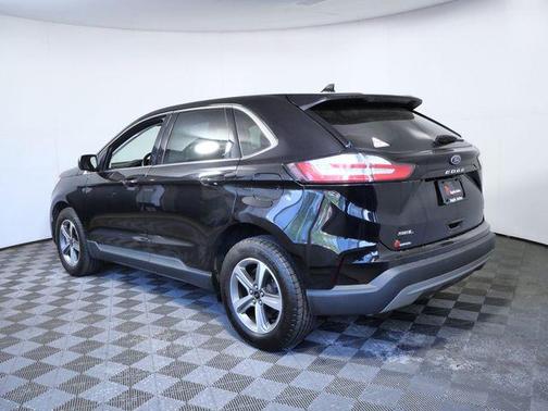 Black Metallic 2024 Ford Edge SEL